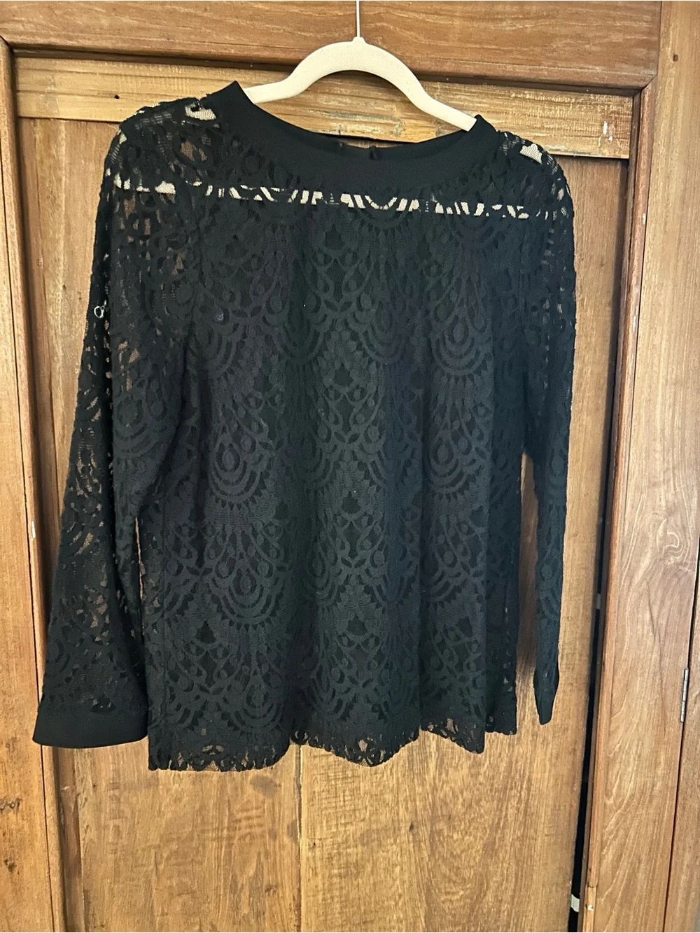 Banana Republic Black Lace Long-Sleeve Women’s Top